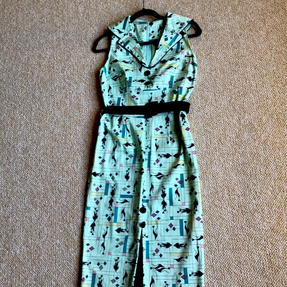 Voodoo Vixen Pin Up Kitten ‘50s inspired fitted pencil midi dress w/belt - Picture 2 of 8